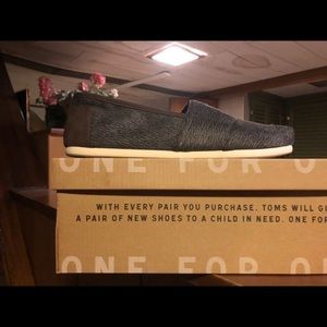 Toms
